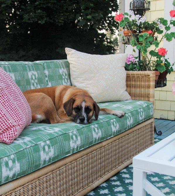 A Porch That’s Ready for Entertaining