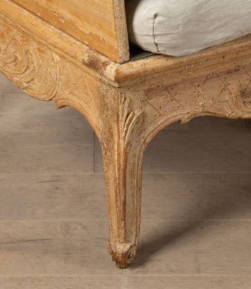 18th Century Swedish Rococo Tragsofa in Original Paint