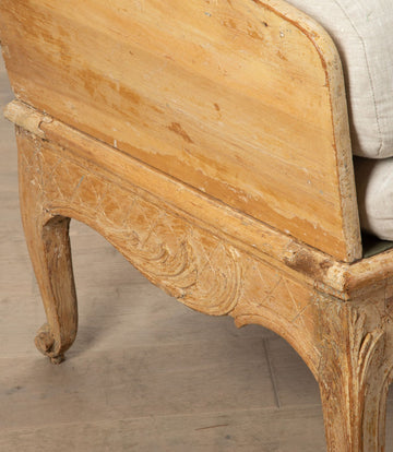 18th Century Swedish Rococo Tragsofa in Original Paint