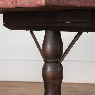 19th Century Italian Pedestal Dining Table