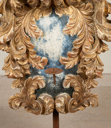 Late 18th Century Italian Carved Giltwood Cartouche